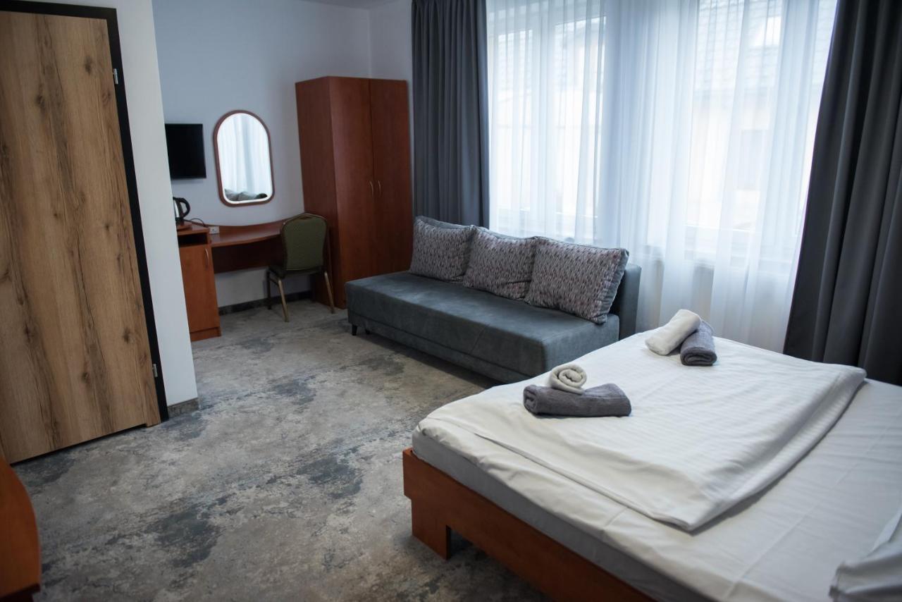 Hotel Paradiso Suchedniow Luaran gambar