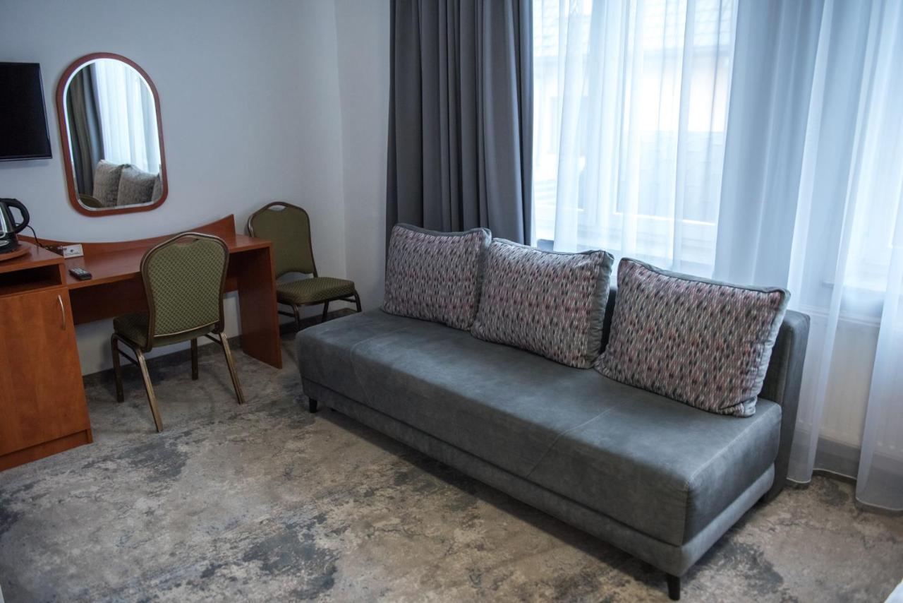 Hotel Paradiso Suchedniow Luaran gambar