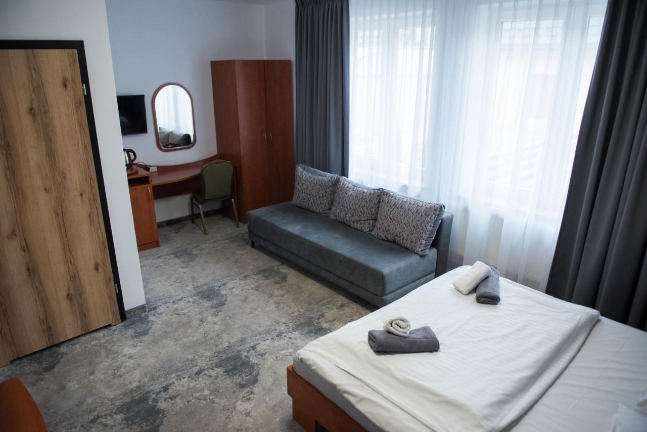 Hotel Paradiso Suchedniow Luaran gambar