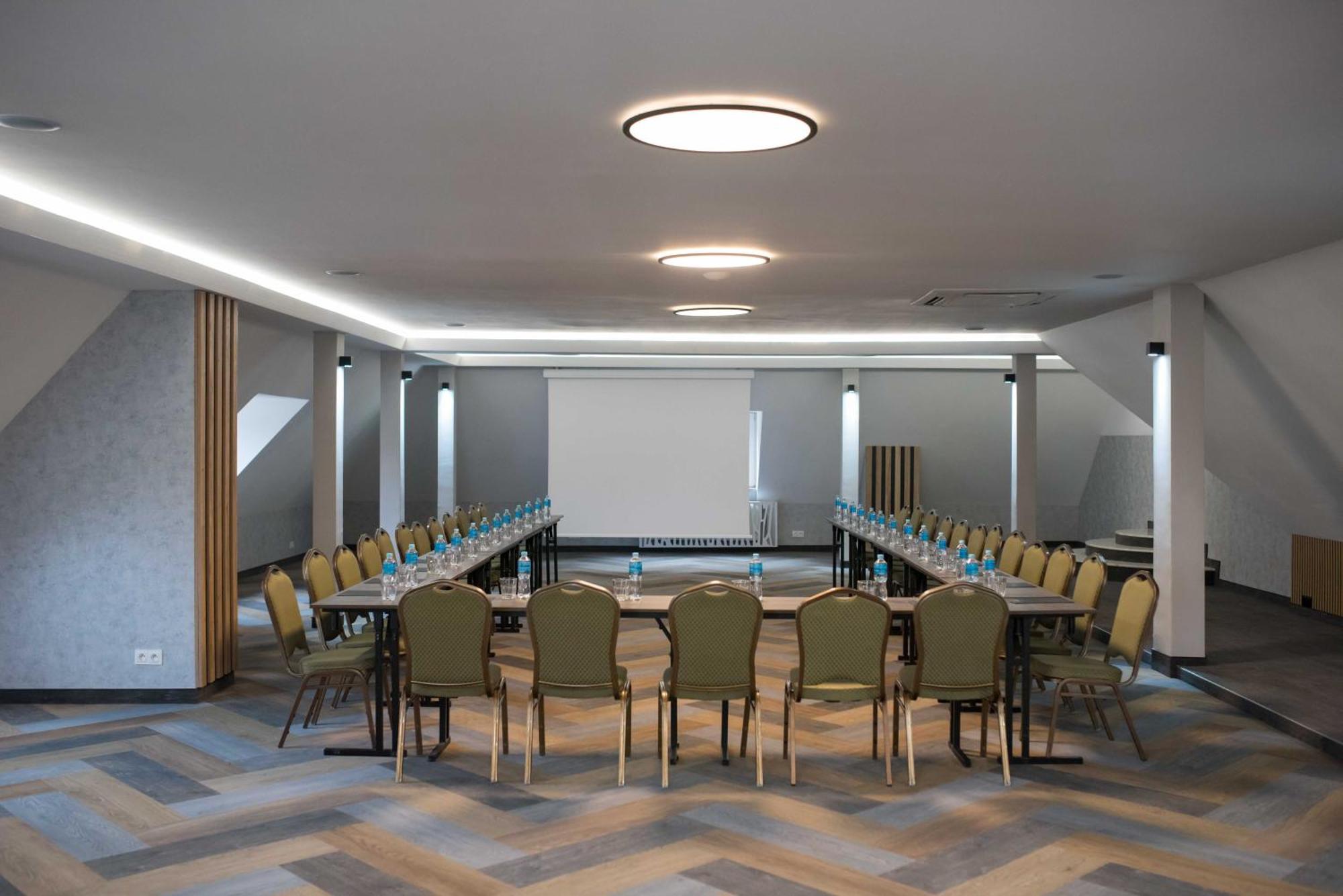 Hotel Paradiso Suchedniow Luaran gambar