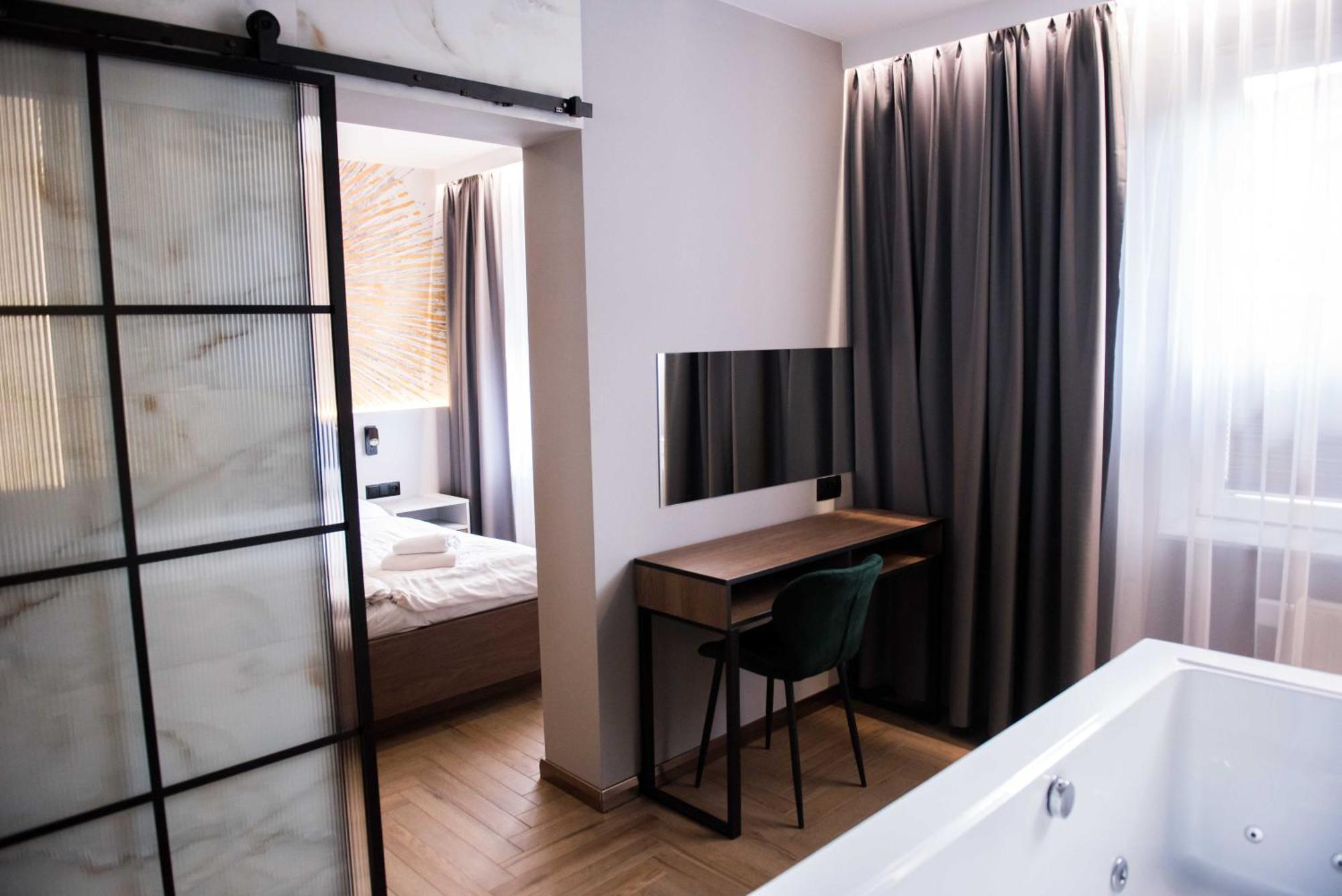 Hotel Paradiso Suchedniow Luaran gambar