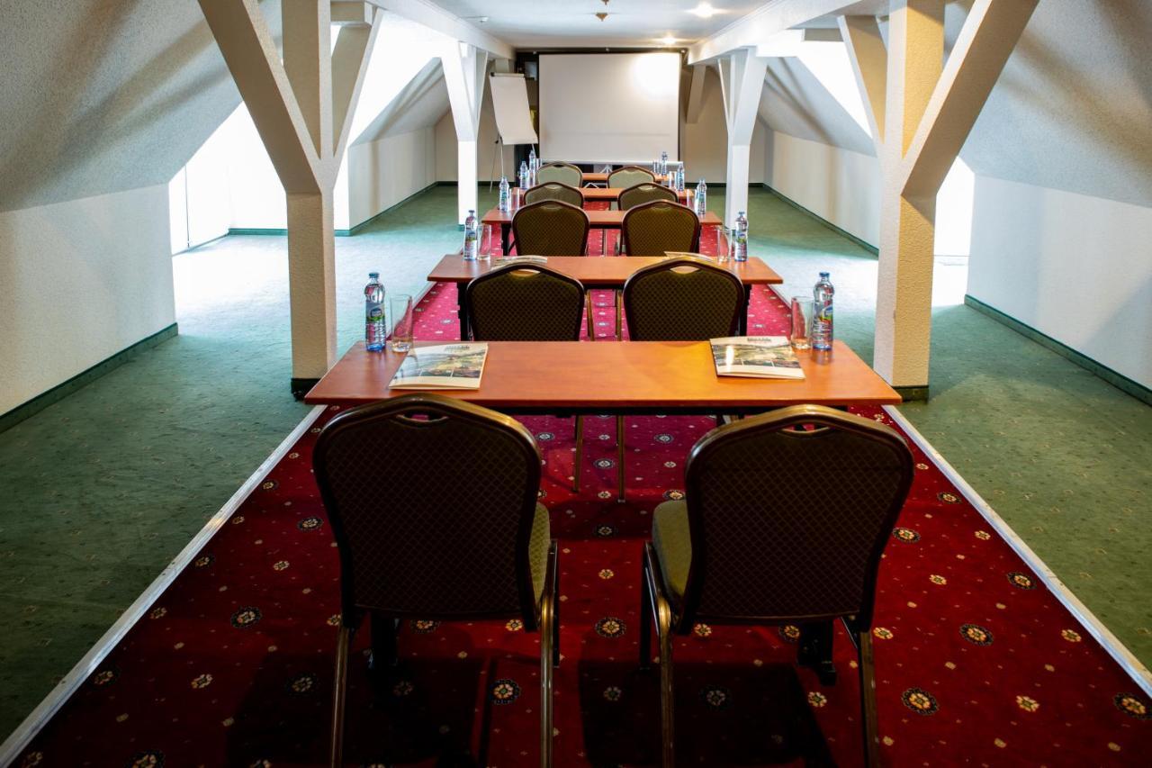 Hotel Paradiso Suchedniow Luaran gambar